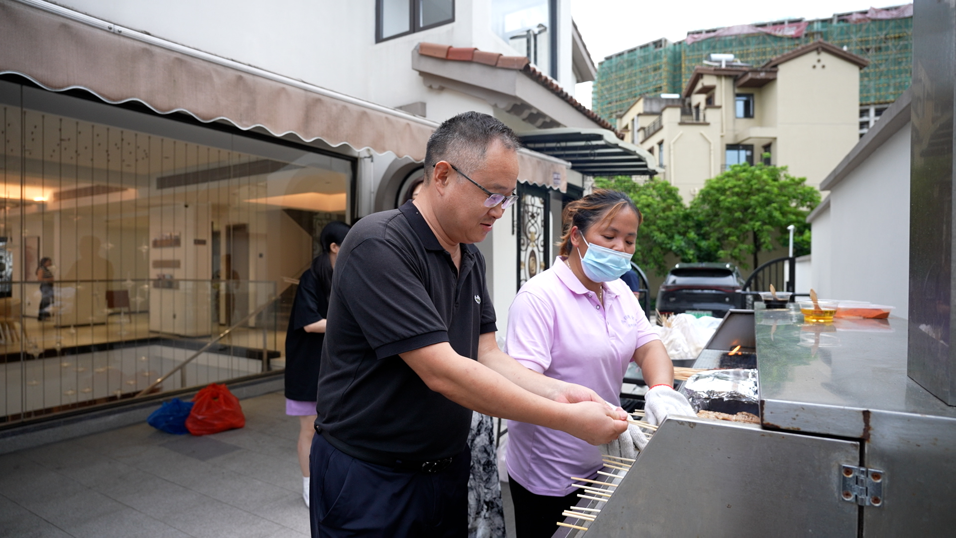 1736488912249721.jpg 240.jpg